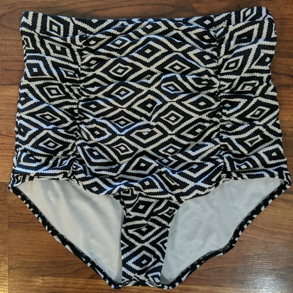 High waist bikini bottoms size Lg